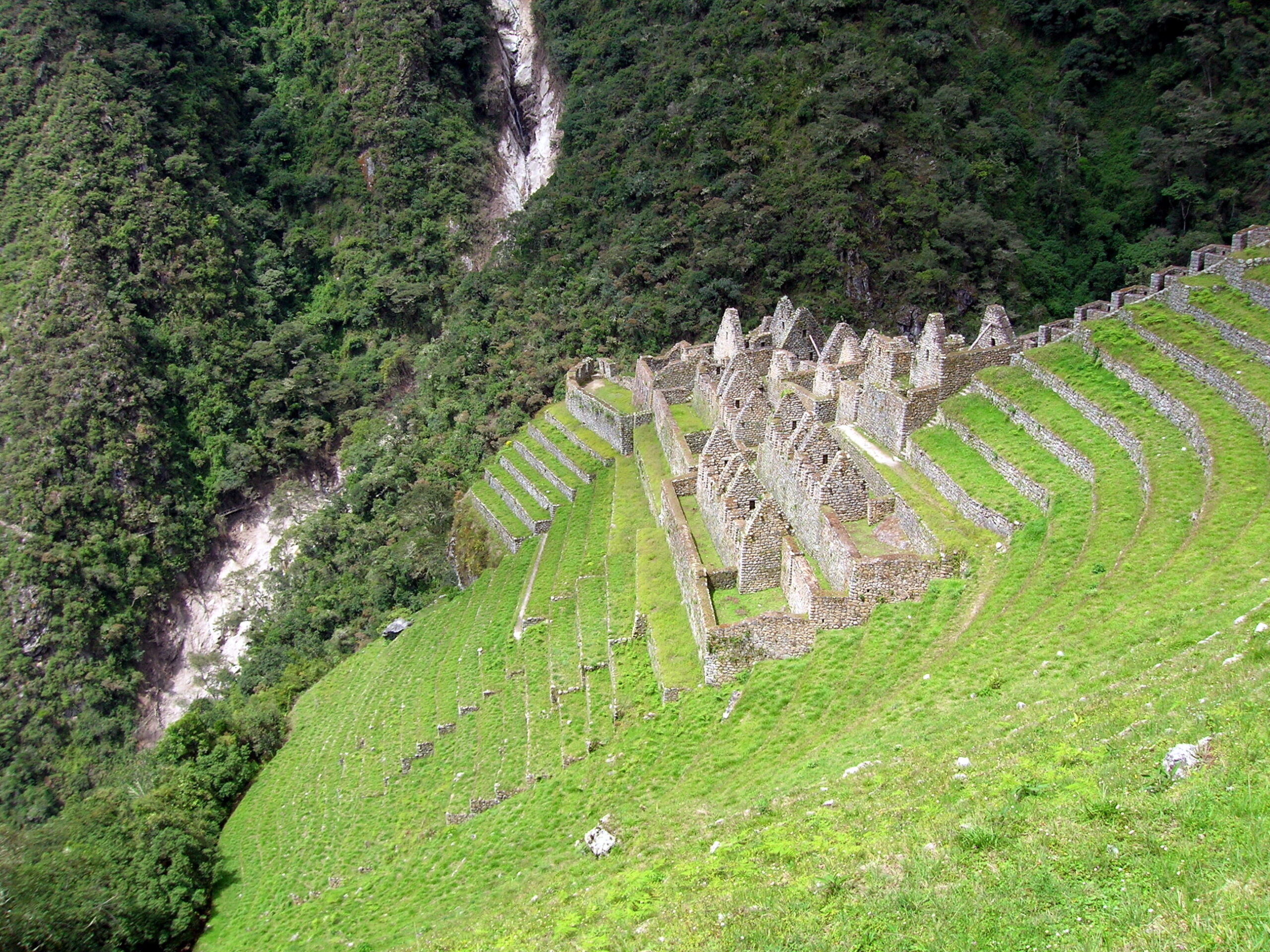 Phuyupatamarca, Intipata y Wiñayhuayna